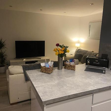 Spacious One Bedroom Ground Floor Apartment Harrogate Esterno foto